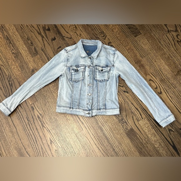 Kut from the Kloth Faded Wash Denim Jacket - size large - Acid Wash - Picture 1 of 7
